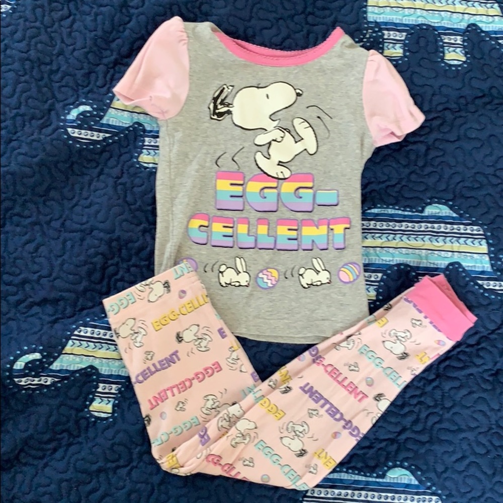 3T snoppy Easter pjs